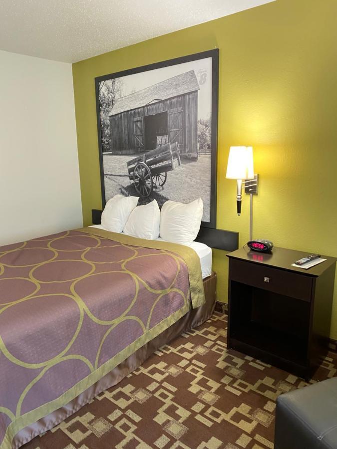 Super 8 By Wyndham Independence Ia Exterior foto