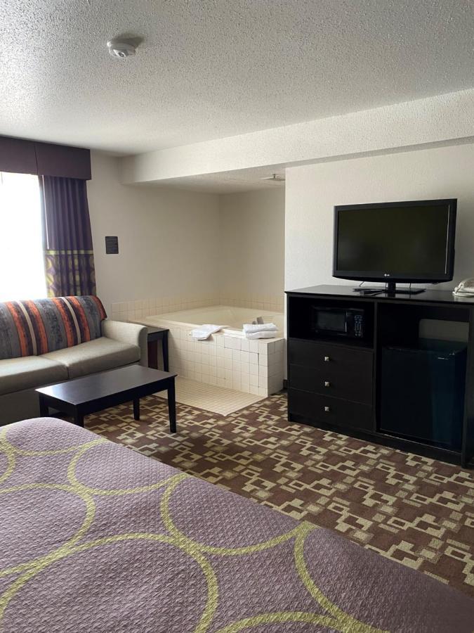 Super 8 By Wyndham Independence Ia Exterior foto