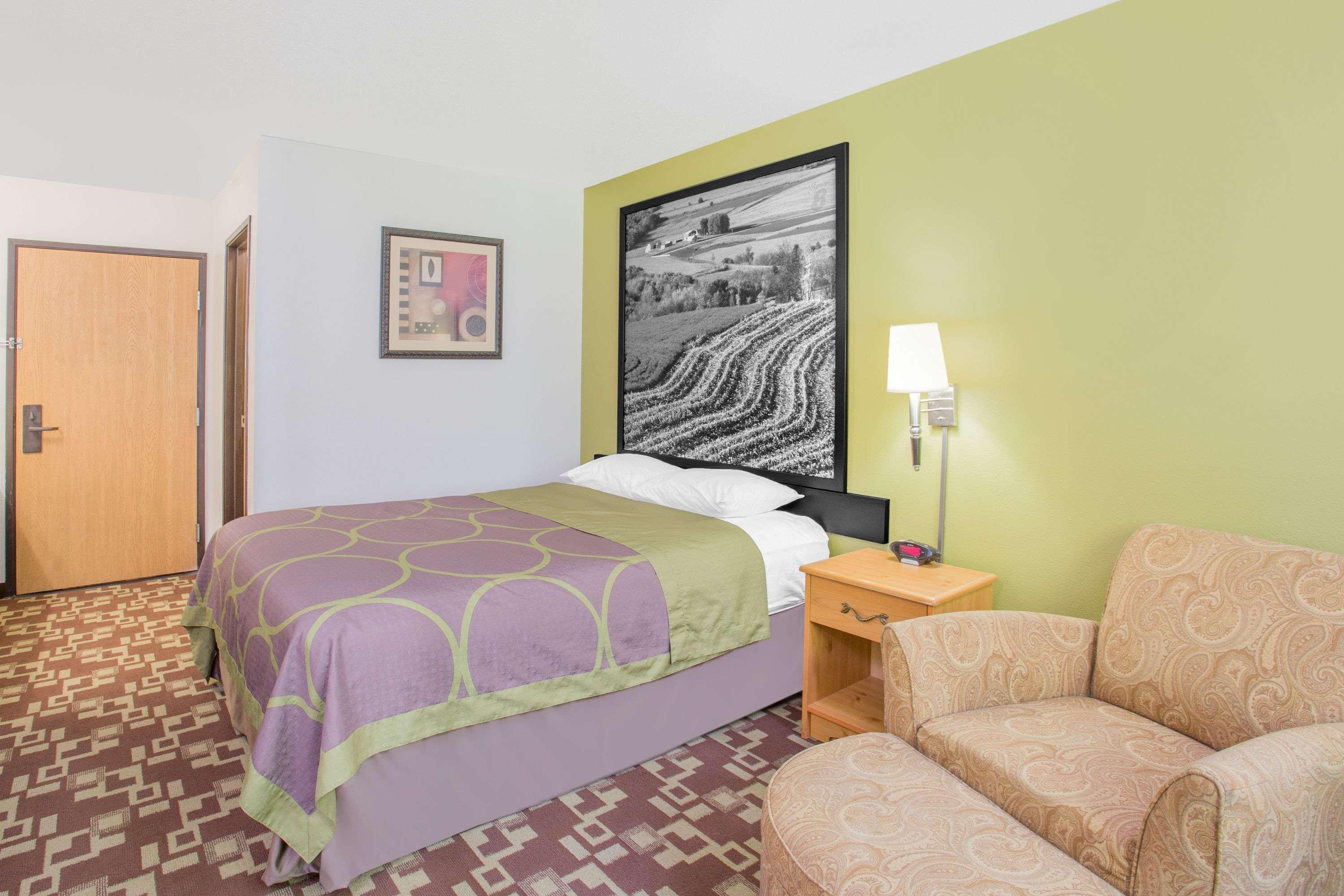 Super 8 By Wyndham Independence Ia Exterior foto